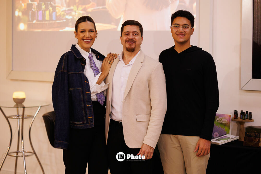 Foto Legado em Retratos: histórias, presença e conexões no treinamento doTerra em Goiânia Foto Legado em Retratos: histórias, presença e conexões no treinamento doTerra em Goiânia - Imagem 5