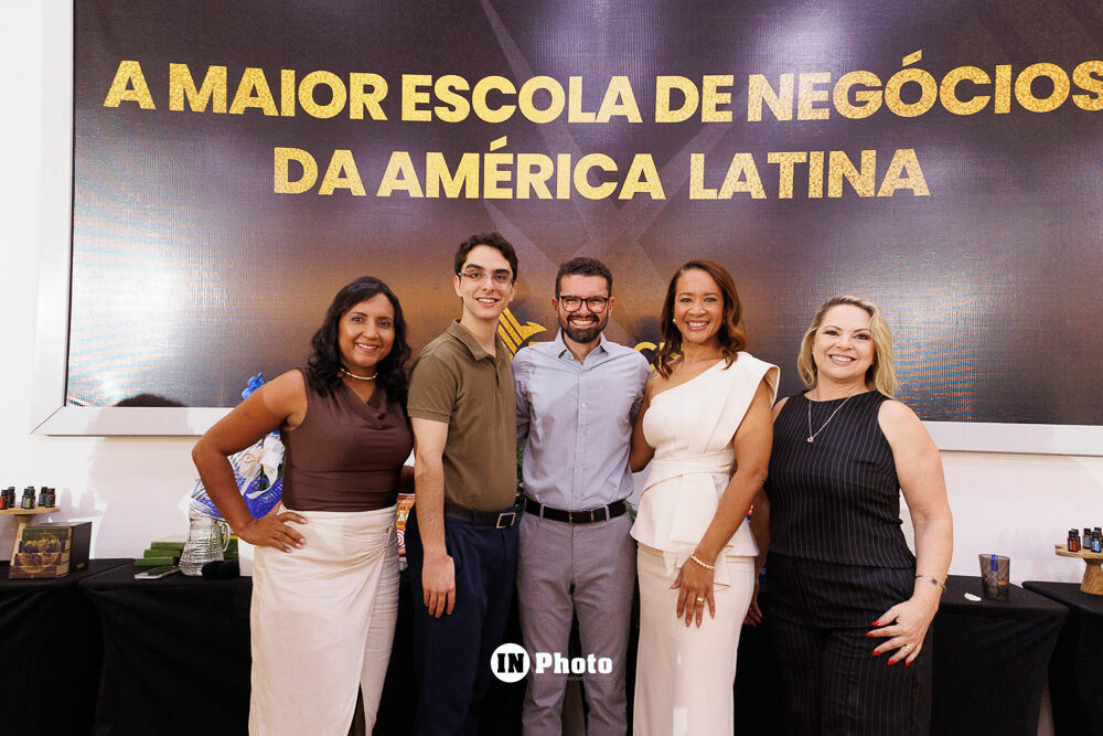 Foto Legado em Retratos: histórias, presença e conexões no treinamento doTerra em Goiânia Foto Legado em Retratos: histórias, presença e conexões no treinamento doTerra em Goiânia - Imagem 236