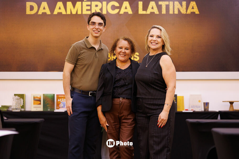 Foto Legado em Retratos: histórias, presença e conexões no treinamento doTerra em Goiânia Foto Legado em Retratos: histórias, presença e conexões no treinamento doTerra em Goiânia - Imagem 251