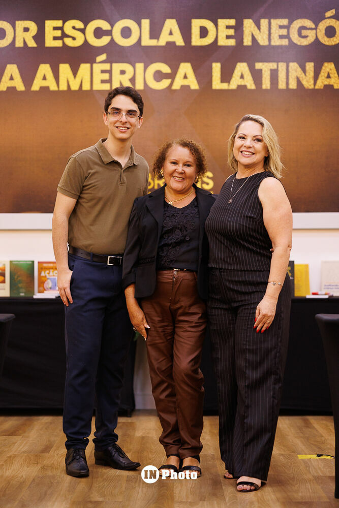 Foto Legado em Retratos: histórias, presença e conexões no treinamento doTerra em Goiânia Foto Legado em Retratos: histórias, presença e conexões no treinamento doTerra em Goiânia - Imagem 252