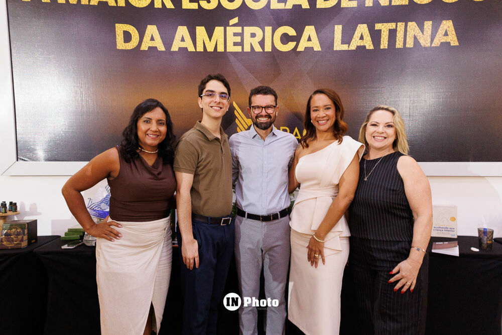 Foto Legado em Retratos: histórias, presença e conexões no treinamento doTerra em Goiânia Foto Legado em Retratos: histórias, presença e conexões no treinamento doTerra em Goiânia - Imagem 234