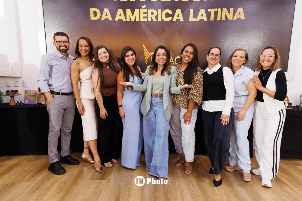 Foto Legado em Retratos: histórias, presença e conexões no treinamento doTerra em Goiânia Foto Legado em Retratos: histórias, presença e conexões no treinamento doTerra em Goiânia - Imagem 227