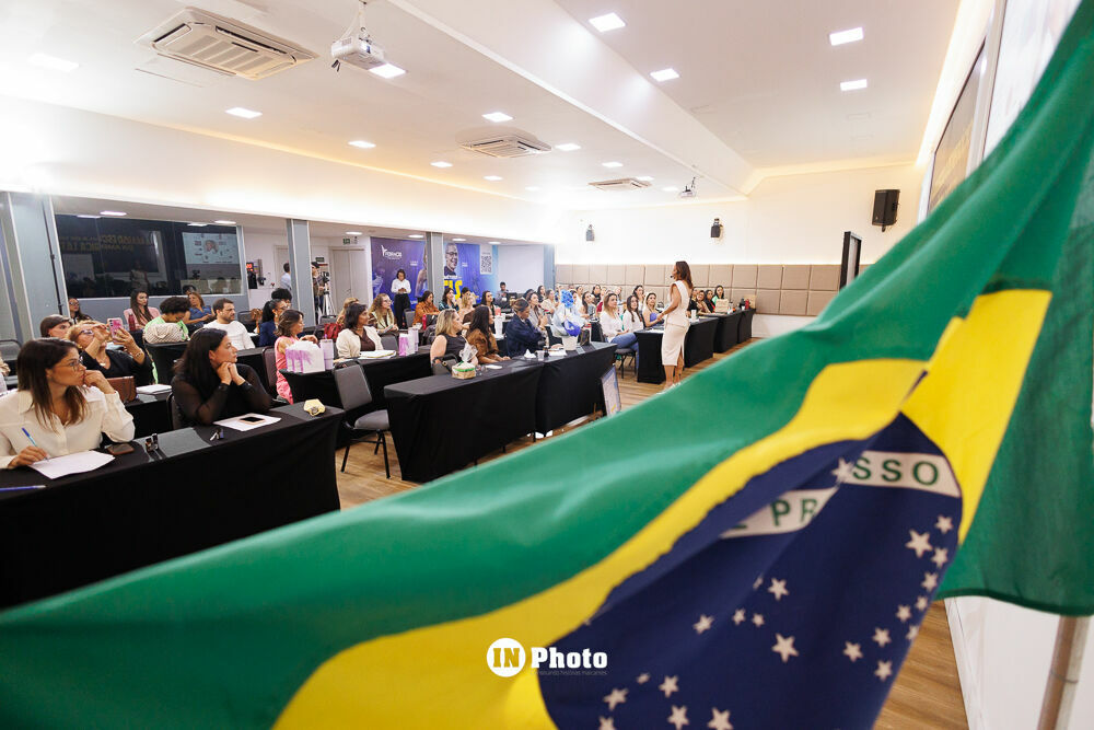 Foto Legado em Retratos: histórias, presença e conexões no treinamento doTerra em Goiânia Foto Legado em Retratos: histórias, presença e conexões no treinamento doTerra em Goiânia - Imagem 206
