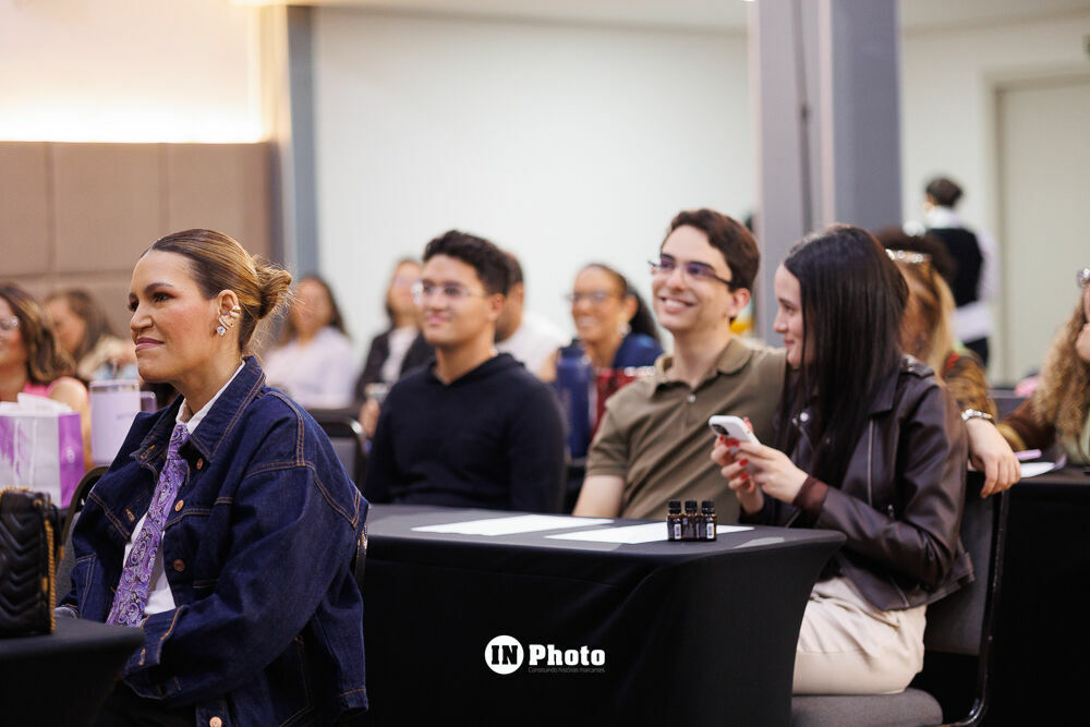 Foto Legado em Retratos: histórias, presença e conexões no treinamento doTerra em Goiânia Foto Legado em Retratos: histórias, presença e conexões no treinamento doTerra em Goiânia - Imagem 138