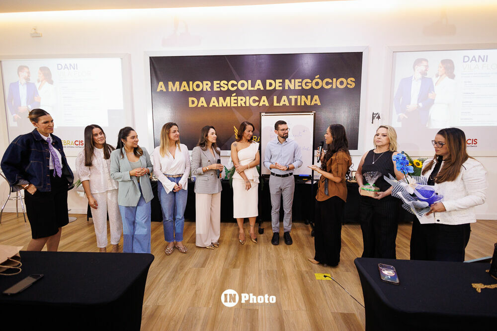 Foto Legado em Retratos: histórias, presença e conexões no treinamento doTerra em Goiânia Foto Legado em Retratos: histórias, presença e conexões no treinamento doTerra em Goiânia - Imagem 215